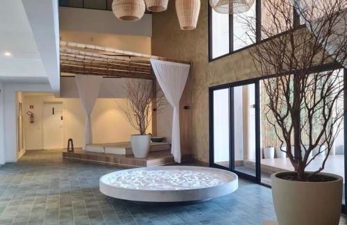 Lindo flat em prédio luxuoso - Excelente localização - Foto 44