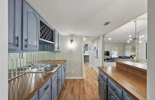 Luxury Retreat in Carrollton - Pool Patio & More - Foto 12