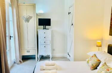 Castleford Cottage , Lowermill Estate - Photo 11