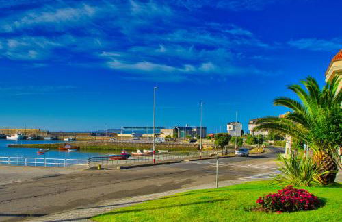 Lujo y vistas panorámicas en primera línea de mar - Foto 27