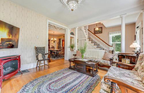 6 Mi to Lake George Adirondack Home with Game Room - Foto 6