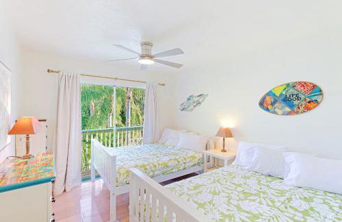 Newly remodeled 8-steps to sand path of Beach! Unit D - Foto 11