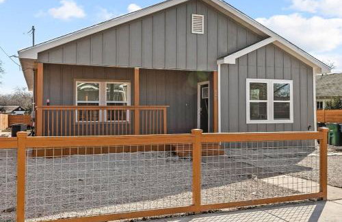 Retreat to a Brand-new Downtown Home 4br/3ba! - Foto 47