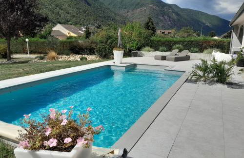 Tout proche d'Ax les Thermes détente et relaxation jusqu'à 8 pers dans la maison de Véronique avec piscine terrain de pétanque et jacuzzi - Foto 40