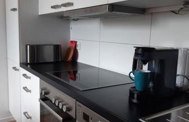 Apartment mit Innenhof, Rasen und Parkplatz - Photo 6