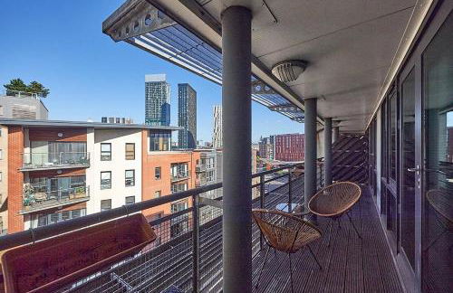 Luxury 2-Bed Penthouse In Deansgate I Free Parking - Foto 2