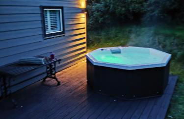 The Pumphouse with Hot Tub - Foto 21