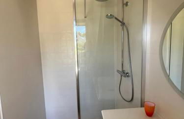 STUDIO Vue Mer plage immédiate - Foto 3