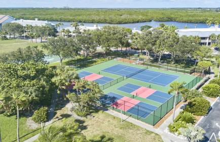 Renovated Spacious Townhome w Pool & Gym in Little Harbor Resort & Marina - Foto 79