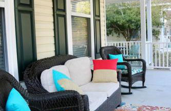 Happy in Old Town Bluffton - Photo 1