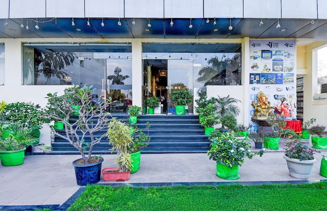 Luxury Stays With Pool Near Akshardham Temple - Foto 3