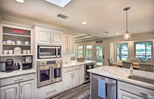 Remodeled Cedar Creek Lake Retreat with Fire Pit! - Foto 7