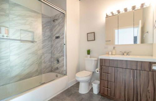 Chicago 2BR Suite Perfect for Convention and Business Trips Near McCormick Place, Arena, Soldier Field and Grant Park - Foto 8