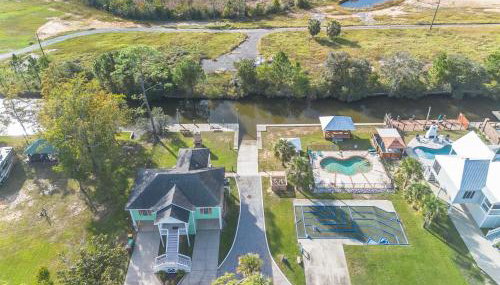 Waterfront Home with Pool by Next Step Property Management - Foto 1