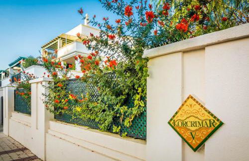 Sensational and Exotic 3-Bedroom Retreat in Nueva Andalucia with a Palm Garden - Foto 52