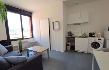 LX137 1-Bedroom - Downtown Nice - Mobility Lease - Photo 3