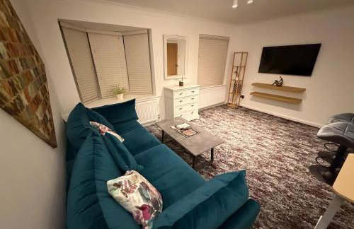 Bauhaus Inspired 2 Bedroom Townhouse Near The City Centre With Drive Parking - Foto 2