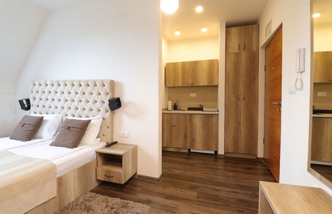 All Seasons Residence - Photo 13