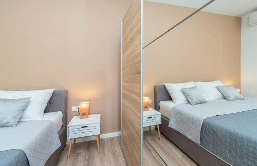 Villa Eni Beachfront apartment with pool - Photo 20