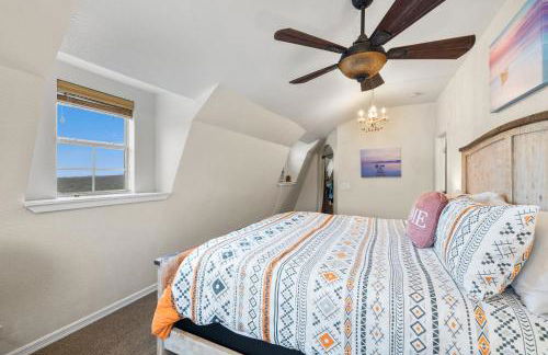 Entire 2br 2ba hilltop view home Sleeps 8 pets 4 acres Jacuzzi Central AC Kingbeds Office Free WiFi Parking Full Kitchen Refrigerator Washer Dryer Furnished Three 3 Large Sunset Dining Patios Grill Stovetop Oven Hiking Wildlife Firepit Quiet very Secluded - Foto 37