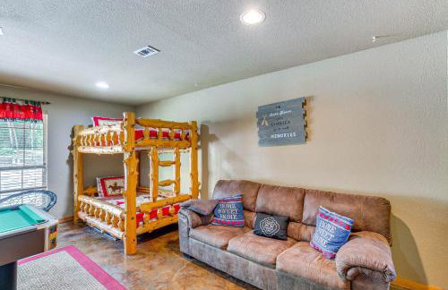 Views and Private Dock Lakefront Eustace House! - Foto 25