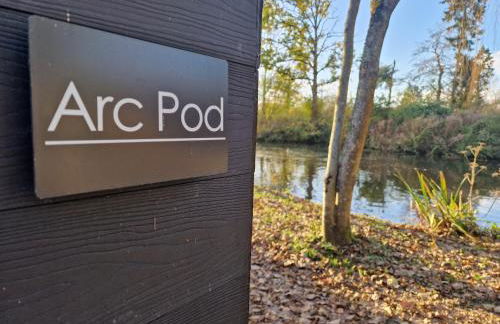 Arc Pod-HotTub- Dog Friendly - Longleat - Bath - Photo 22