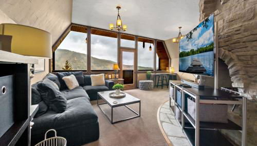 Ski-In Ski-Out Schweitzer Winter Chalet with Hot Tub - Foto 4