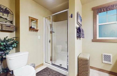 Fireside Escape at Lake Cushman - Photo 11