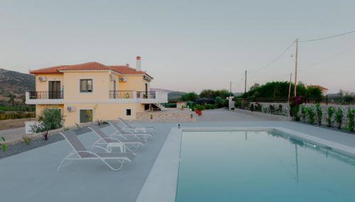 Βίλλα Πηνελόπη με πισίνα σε ιδιωτικό λόφο με θέα - Foto 2, sunbed