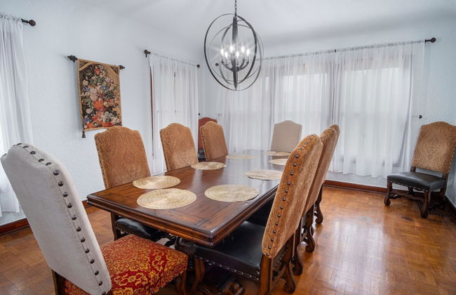 Splash Into Vacation 6BR Home w/ Pool & Waterslide - Foto 26