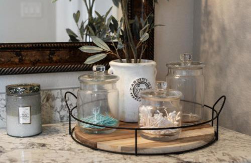 Iron & Ivy 5BR5BA Sleeps 12 - Foto 30