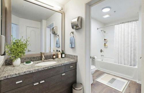 Marina Del Rey Apartment with Resort Amenities - Short Distance To Venice Beach - Photo 16