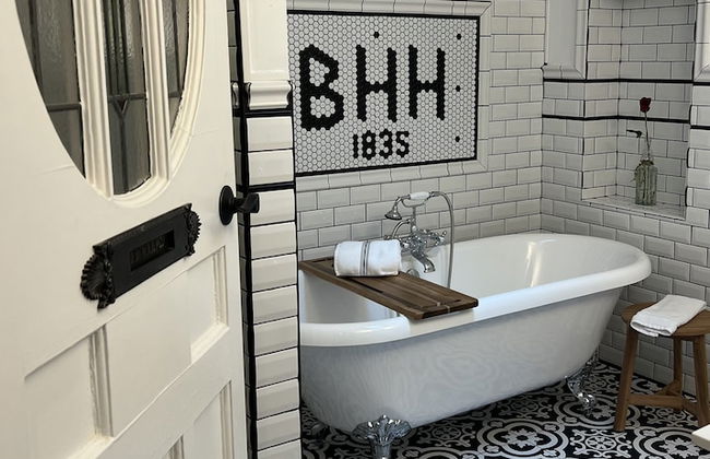 Boyd Harvey Main House And Carriage House 4 Bedroom Home by RedAwning - Foto 73