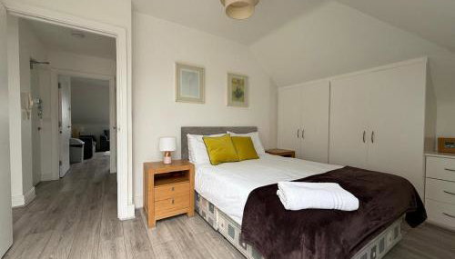 Egham Modern Two Bedroom Apartment - Foto 3