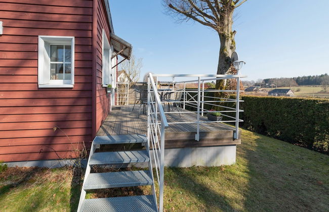 Charming Cottage Near Lake - Photo 2