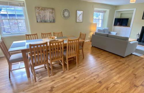 Charming 3/4 bedroom semi-detached cottage. - Foto 3