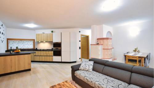 2 Bedroom Cozy Apartment In Lamon - Foto 5