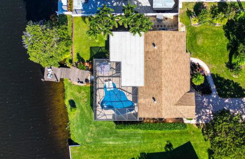 VacationSunwind Delray home! Water Front Pool Dock near Beach - Foto 38