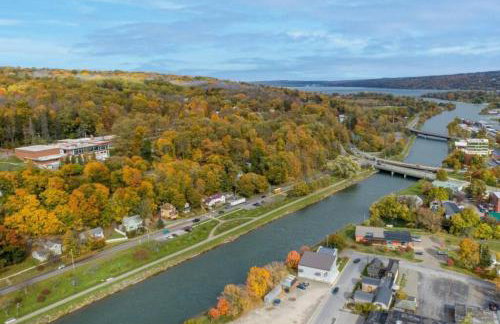 Great Location! Colleges! Hiking! Ithaca Commons! - Foto 35