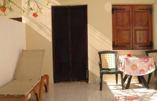 Zorbas Rooms - Photo 13