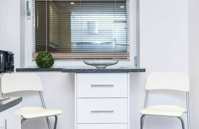 Canary Wharf Luxury Apartments - Photo 62