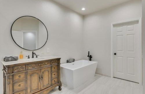 Spacious and Luxury Home w Cinema Room and Pool - Foto 20