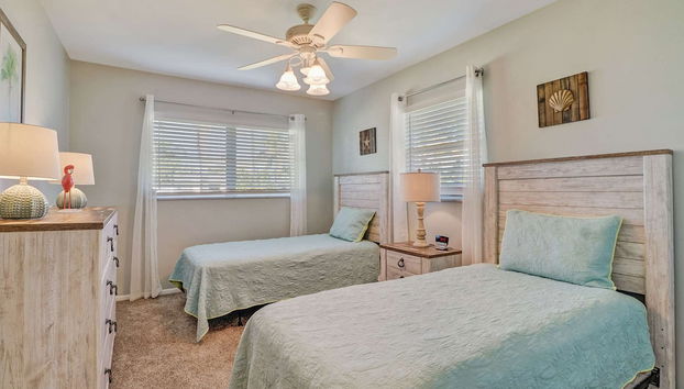 220 Albatross St - Foto 4, Habitación