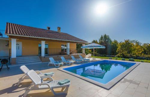 Villa Antonia, a beautiful pool villa in a large 1900 sqm garden - Foto 12