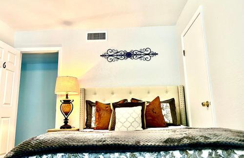 Luxurious Bungalow in Payson - Photo 9