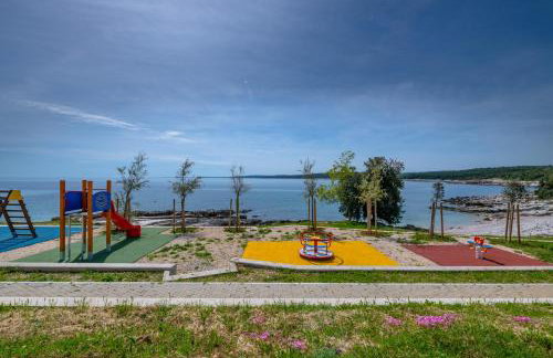 Sea apartment by beach Vine, olive oil tasting, kajaks, grill - Photo 32