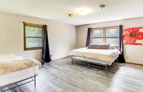 Hot Tub and 2 Recreation Rooms Spacious Onamia Home - Foto 12