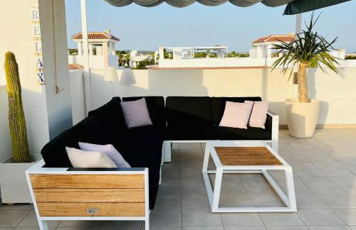 Fortuna Penthouse with roof terrace, AC and pool - Photo 36