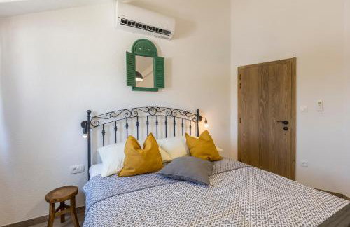 Island Getaway - Heritage House - Photo 47