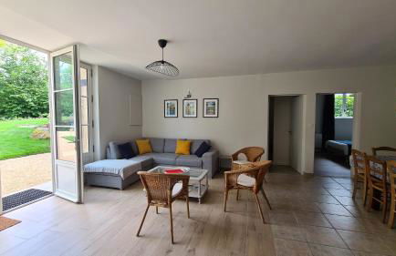 Gîte Le Puy Martineau piscine privée intérieure chauffée terrain arboré à 10 min du Puy du Fo - Foto 3